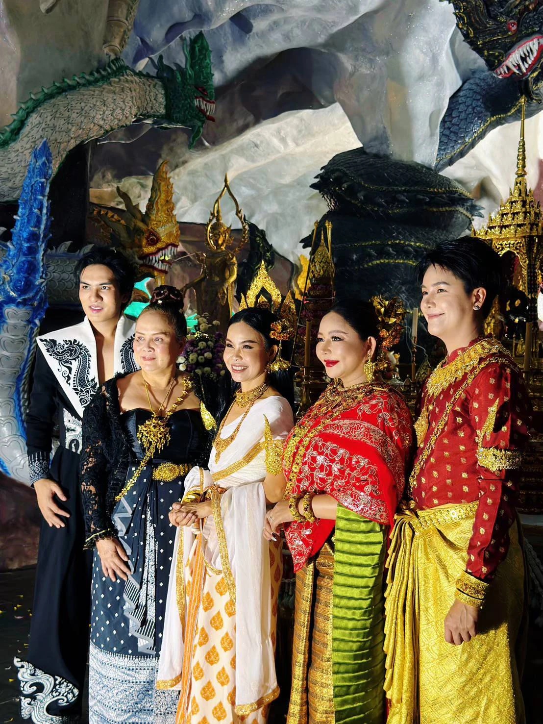 กิจกรรมทำบุญร่วมกันของชุมชน