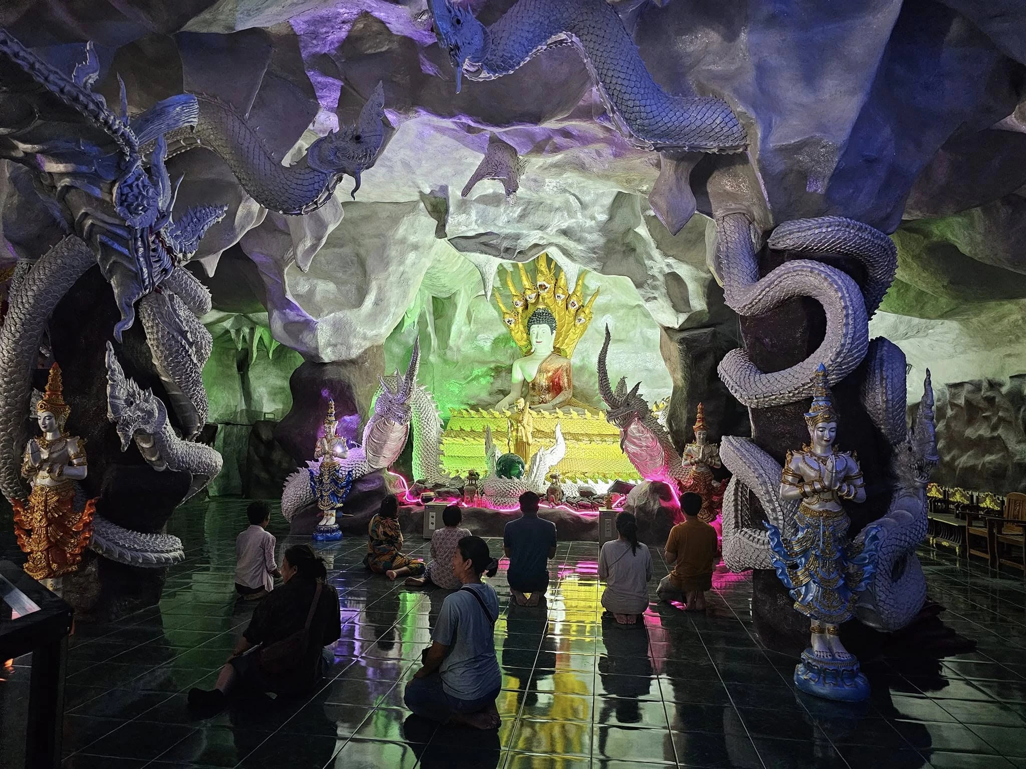 สถานที่ปฏิบัติธรรม